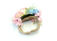 Náramek s umělými květy