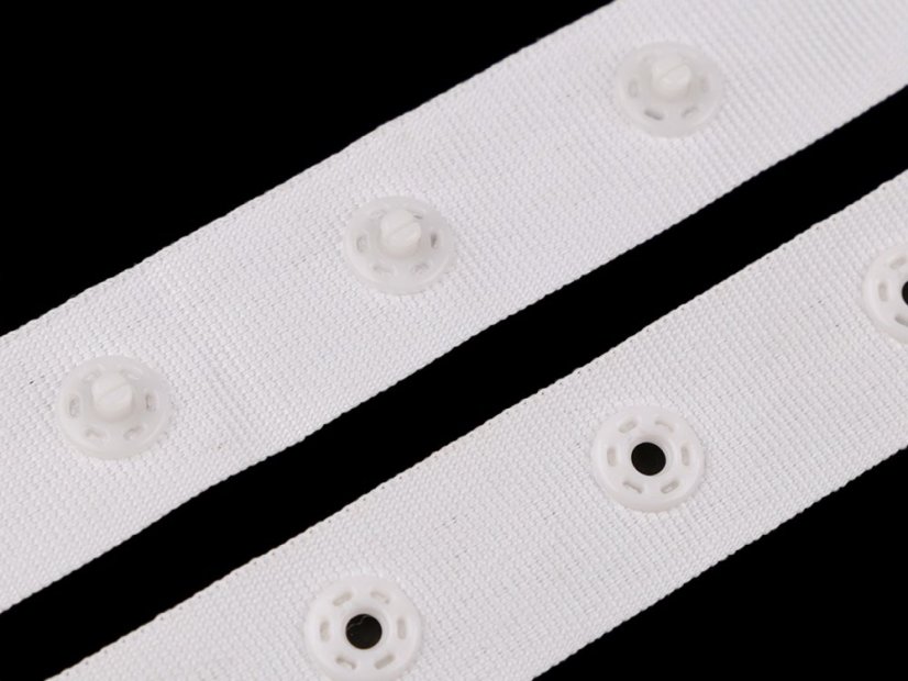 Zapínání na body šíře 18 mm