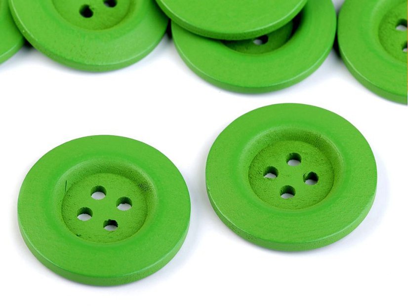 Dřevěný dekorační knoflík čtyřdírkový 40 mm