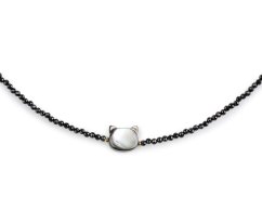 Náhrdelník z broušených korálků kočka