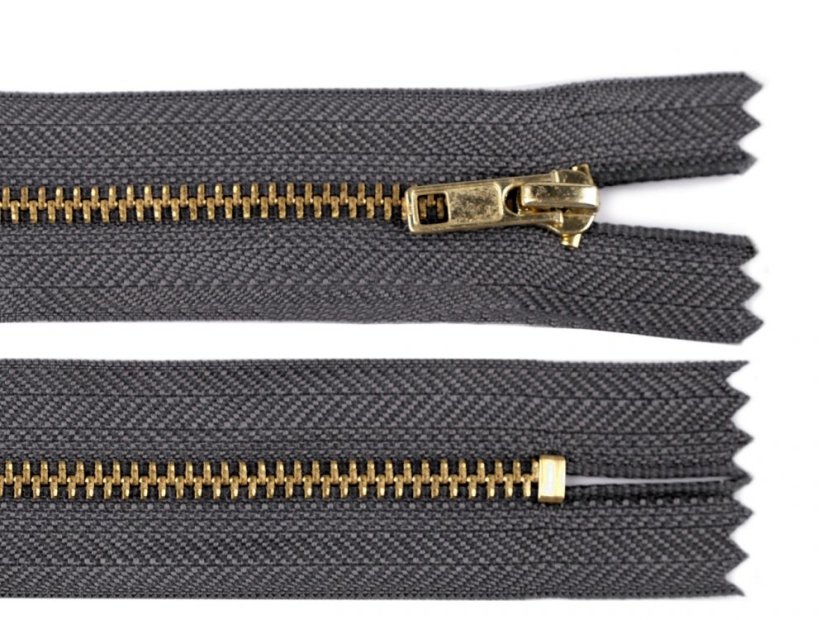 Kovový zip šíře 4 mm délka 18 cm kalhotový
