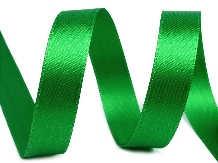 Atlasová stuha oboulící svazky po 5 m šírka 15 mm